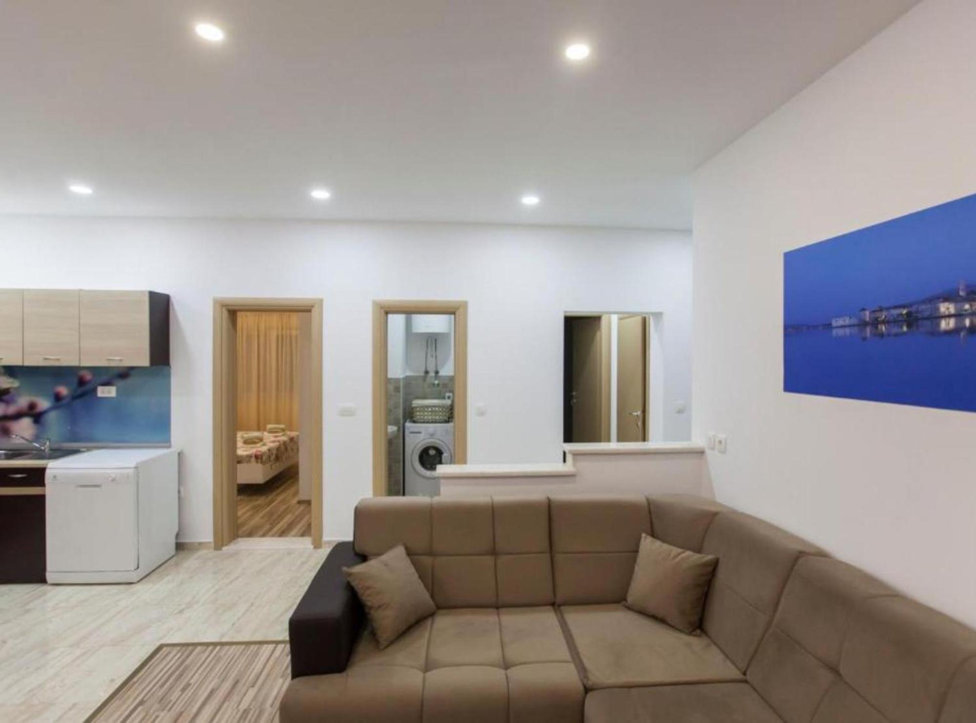 Apartment Dalmatia Каштела Экстерьер фото