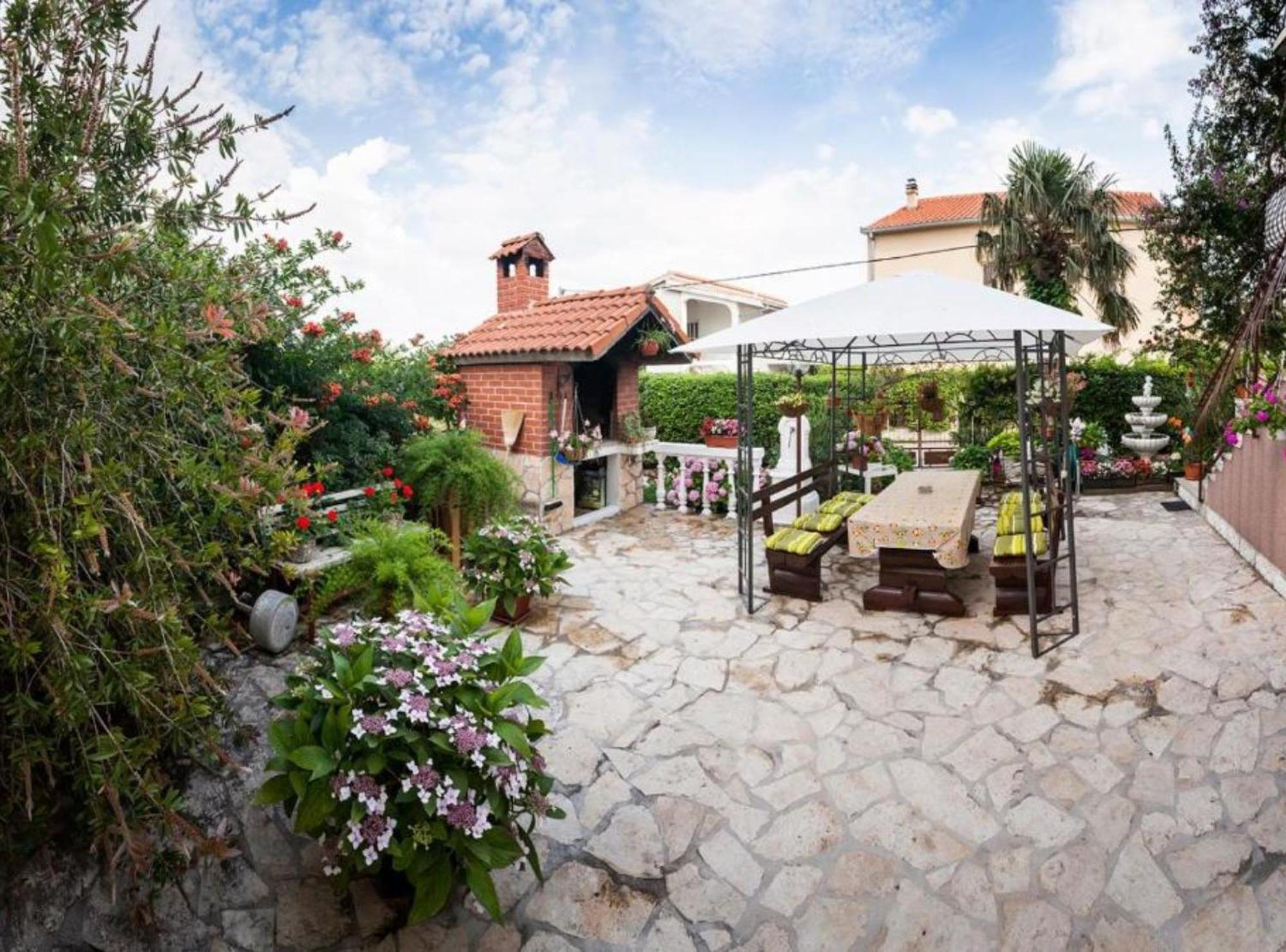 Apartment Dalmatia Каштела Экстерьер фото