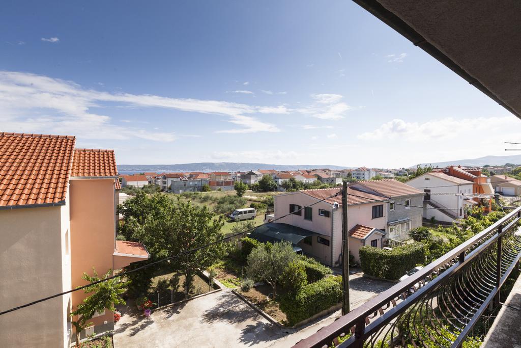 Apartment Dalmatia Каштела Экстерьер фото