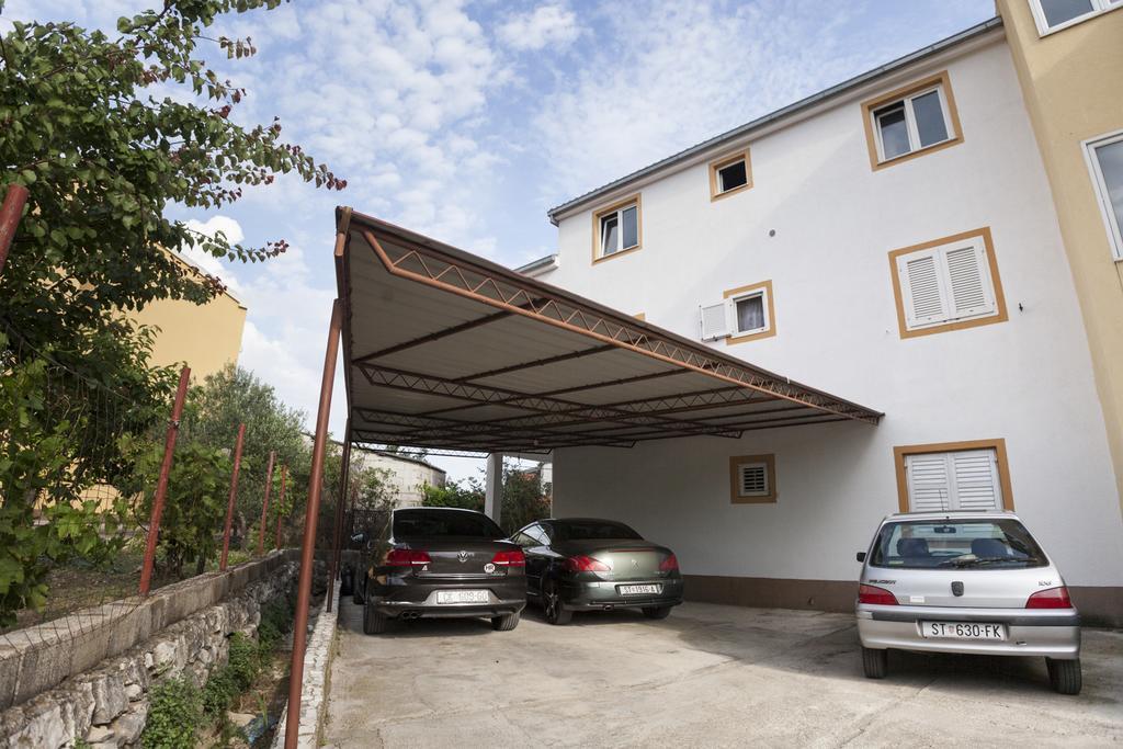 Apartment Dalmatia Каштела Экстерьер фото