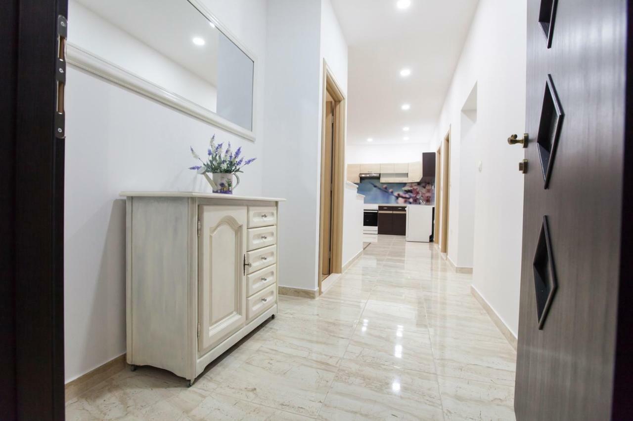 Apartment Dalmatia Каштела Экстерьер фото