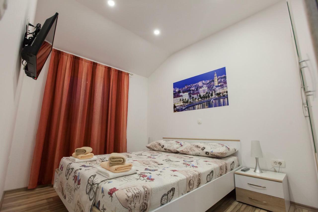 Apartment Dalmatia Каштела Экстерьер фото